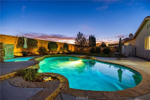 4048 J-9, Lancaster, CA 93536