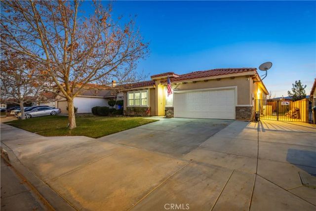 4048 J-9, Lancaster, CA 93536