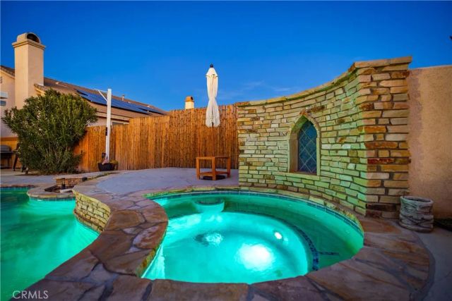 4048 J-9, Lancaster, CA 93536