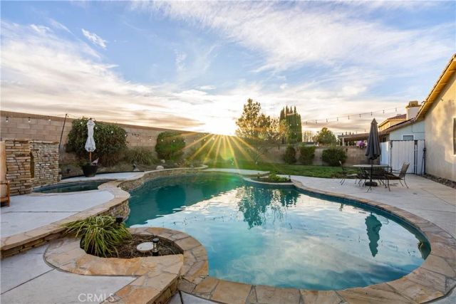 4048 J-9, Lancaster, CA 93536