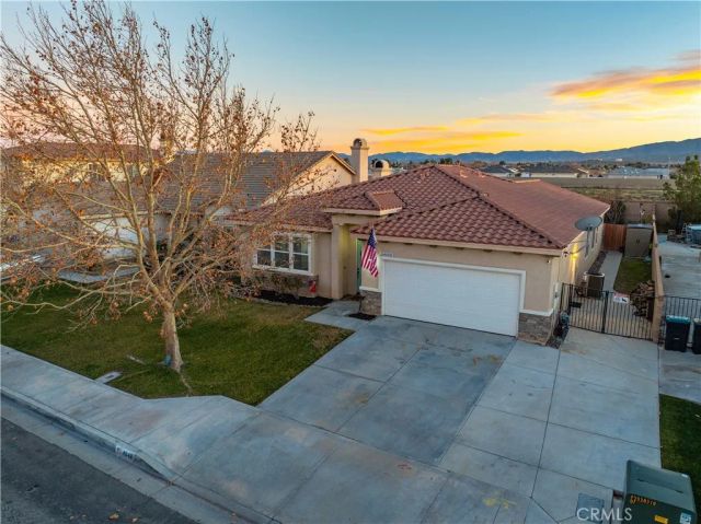 4048 J-9, Lancaster, CA 93536