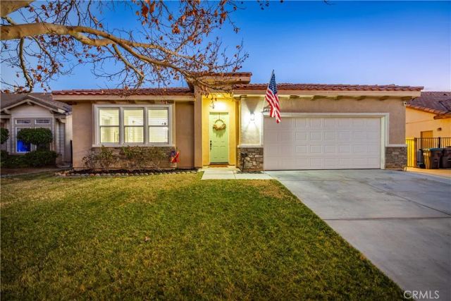 4048 J-9, Lancaster, CA 93536
