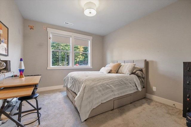 6815 S Wilcox Ln, Spokane, WA 99206