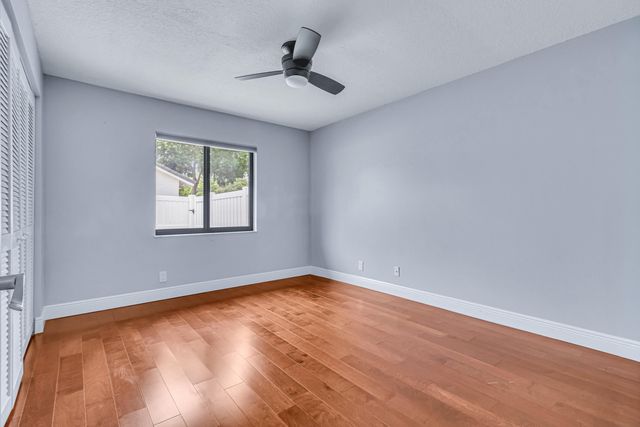 1083 NW 97th Avenue, Plantation, FL 33322