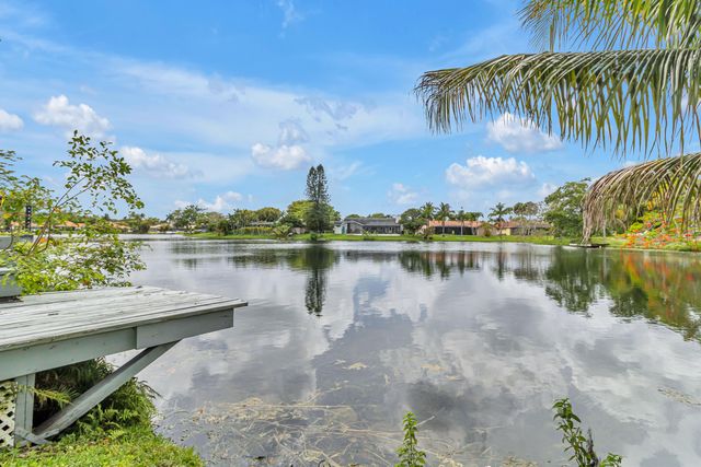 1083 NW 97th Avenue, Plantation, FL 33322