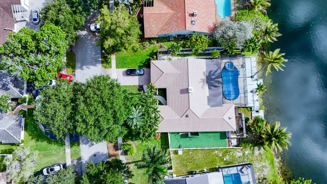1083 NW 97th Avenue, Plantation, FL 33322