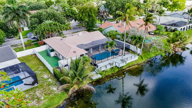 1083 NW 97th Avenue, Plantation, FL 33322