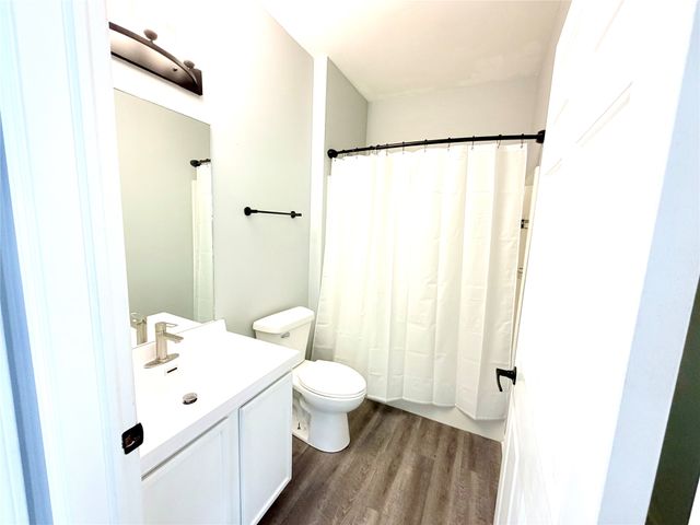 1110 NE 6th Lane G1, Ankeny, IA 50021