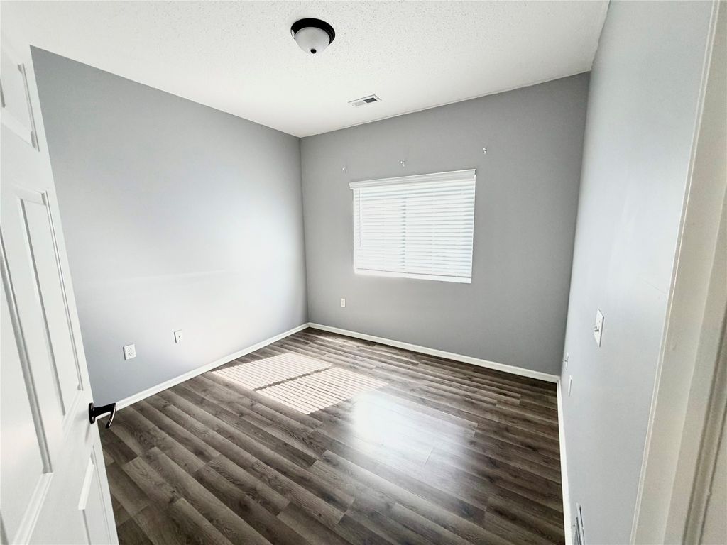 1110 NE 6th Lane G1, Ankeny, IA 50021