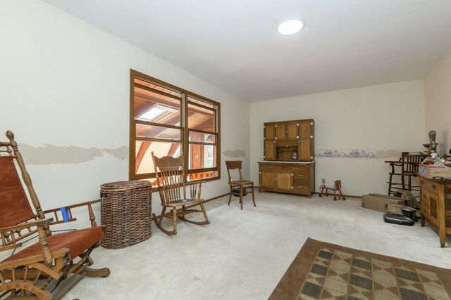 S87W27350 Ridgeway COURT, Mukwonago, WI 53149