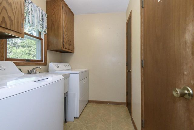 S87W27350 Ridgeway COURT, Mukwonago, WI 53149
