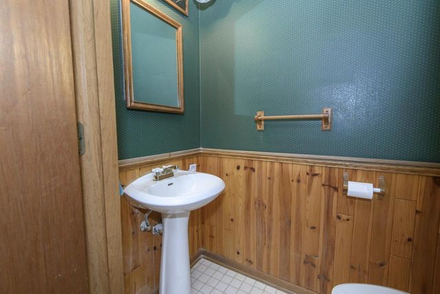 S87W27350 Ridgeway COURT, Mukwonago, WI 53149