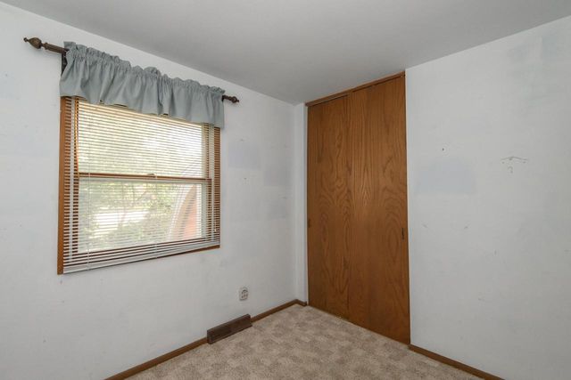 S87W27350 Ridgeway COURT, Mukwonago, WI 53149