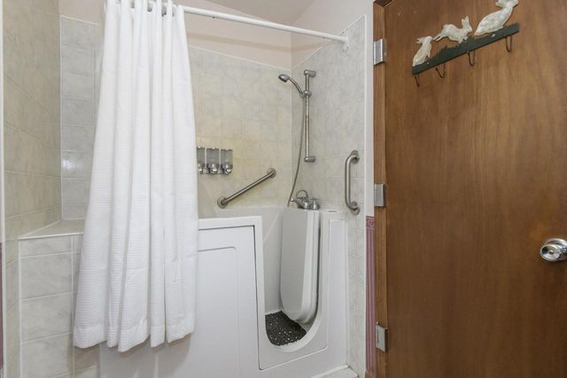 S87W27350 Ridgeway COURT, Mukwonago, WI 53149