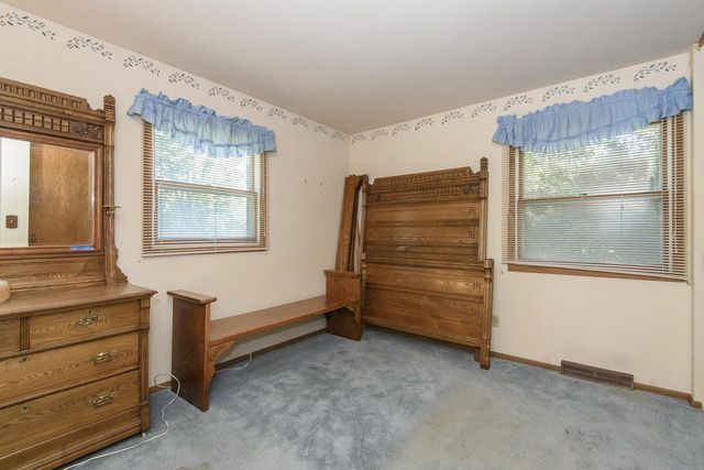 S87W27350 Ridgeway COURT, Mukwonago, WI 53149