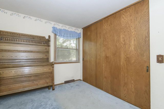 S87W27350 Ridgeway COURT, Mukwonago, WI 53149