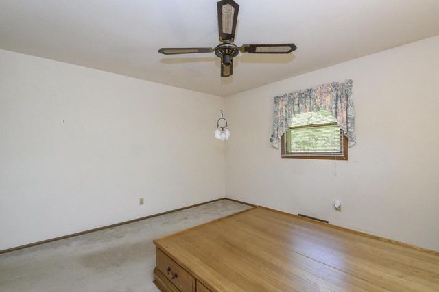 S87W27350 Ridgeway COURT, Mukwonago, WI 53149