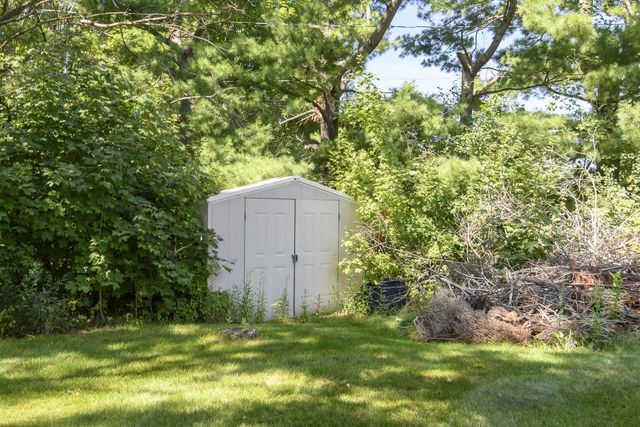 S87W27350 Ridgeway COURT, Mukwonago, WI 53149
