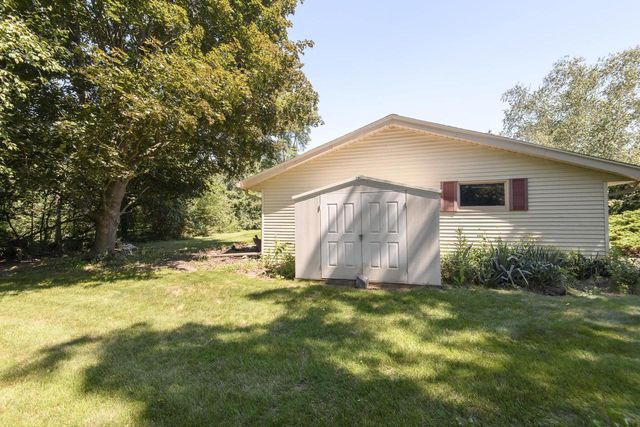 S87W27350 Ridgeway COURT, Mukwonago, WI 53149