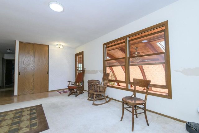 S87W27350 Ridgeway COURT, Mukwonago, WI 53149