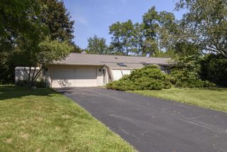 S87W27350 Ridgeway COURT, Mukwonago, WI 53149