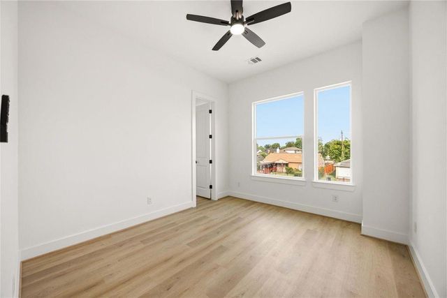 7130 Saint Augustine Street B, Houston, TX 77021