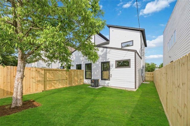 7130 Saint Augustine Street B, Houston, TX 77021