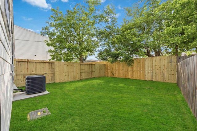 7130 Saint Augustine Street B, Houston, TX 77021