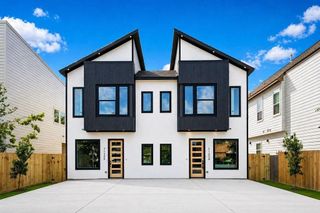 7130 Saint Augustine Street B, Houston, TX 77021