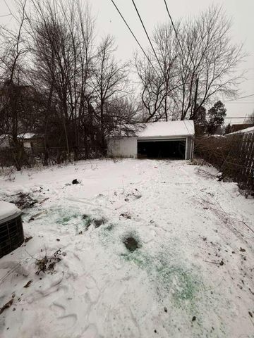 11704 Greenview Avenue, Detroit, MI 48228