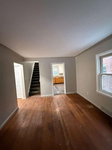 11704 Greenview Avenue, Detroit, MI 48228