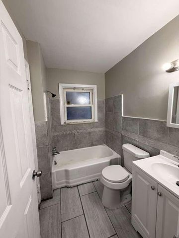 11704 Greenview Avenue, Detroit, MI 48228