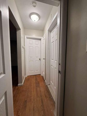 11704 Greenview Avenue, Detroit, MI 48228