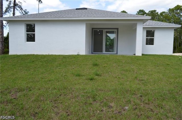 2611 Carol PL, Lehigh Acres, FL 33971