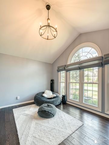 816 Regents Park Drive, Monroe, MI 48161