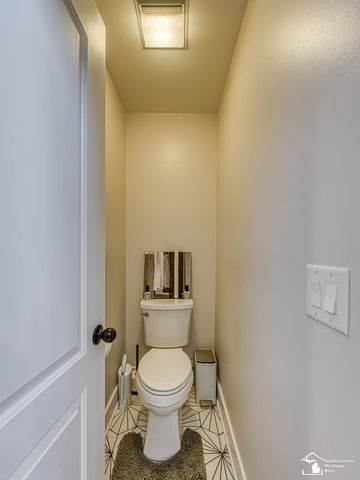 816 Regents Park Drive, Monroe, MI 48161