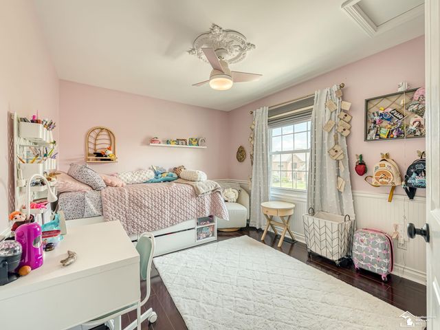816 Regents Park Drive, Monroe, MI 48161