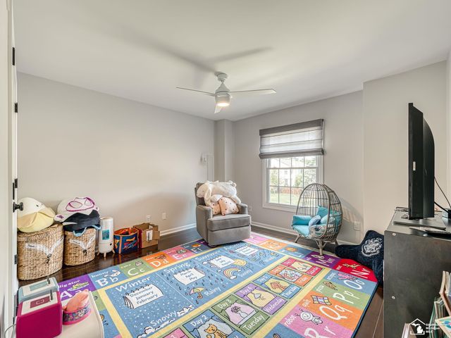 816 Regents Park Drive, Monroe, MI 48161