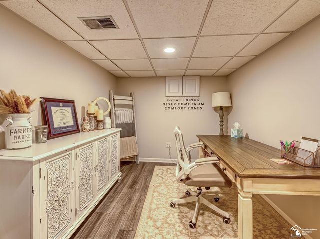 816 Regents Park Drive, Monroe, MI 48161