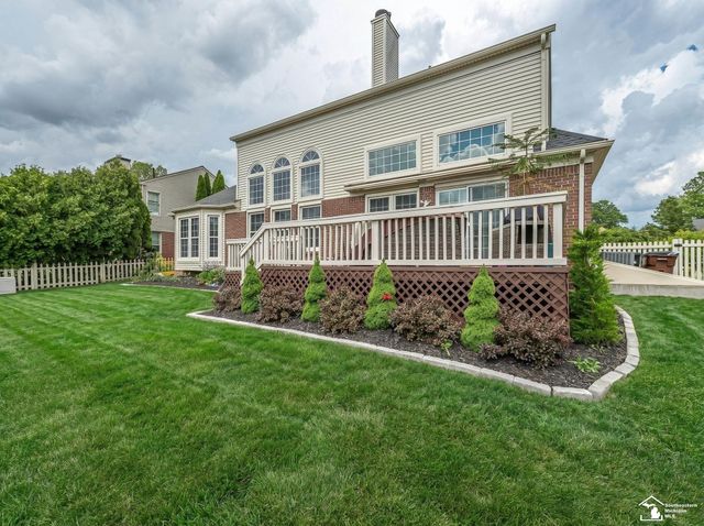 816 Regents Park Drive, Monroe, MI 48161