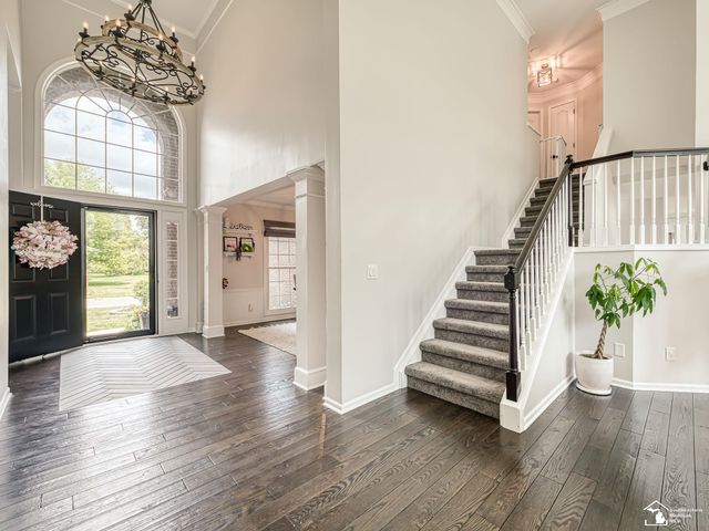 816 Regents Park Drive, Monroe, MI 48161