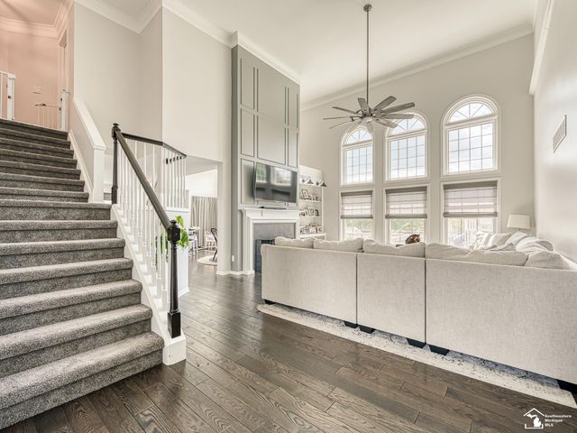 816 Regents Park Drive, Monroe, MI 48161