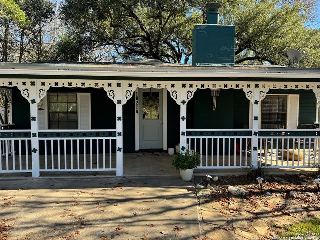 18214 SCENIC LOOP RD, Helotes, TX 78023