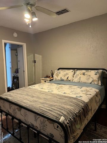 18214 SCENIC LOOP RD, Helotes, TX 78023