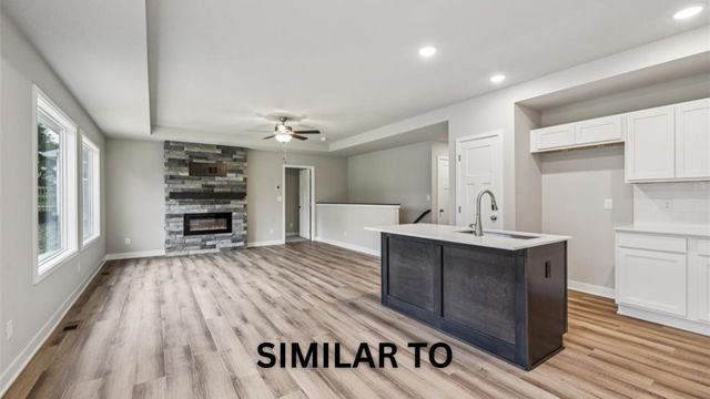 212 S Walnut Drive, Norwalk, IA 50211