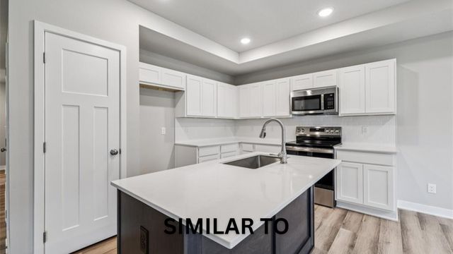 212 S Walnut Drive, Norwalk, IA 50211