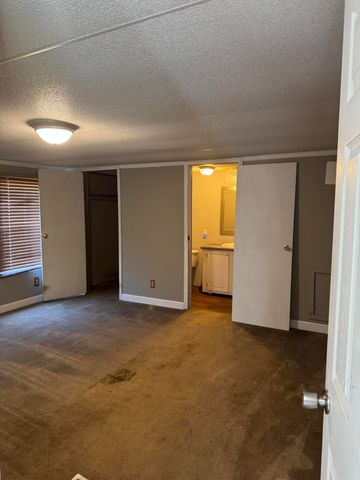 160 E Haynes Street, Vinita, OK 74301