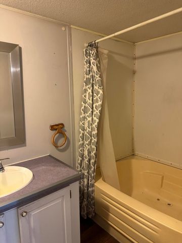 160 E Haynes Street, Vinita, OK 74301