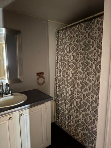 160 E Haynes Street, Vinita, OK 74301