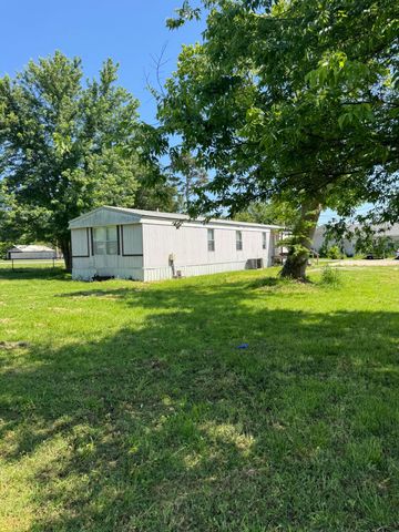 160 E Haynes Street, Vinita, OK 74301